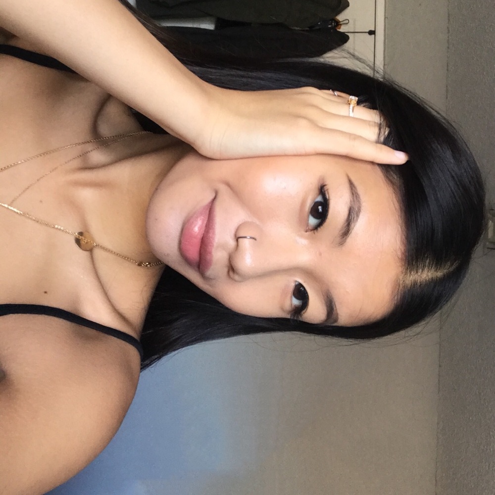 Hi! Meet me the seller!